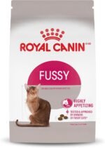 Royal Canin Fussy Dry Cat Food for Adult Cats, Protein-Rich Kibbles for Picky Eaters, Poultry-Based, Supports Healthy Weight and Urinary Health, 7 lb Bag - Image 2