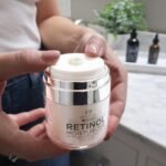 Radha Beauty Moisturizing Miracle Retinol Cream for Face - with 2.5% Retinol, Hyaluronic Acid, Vitamin E and Green Tea. Luxury Night and Day Cream 1.7 fl oz. - Image 5